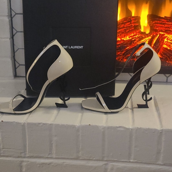 Heels - Picture 3 of 4